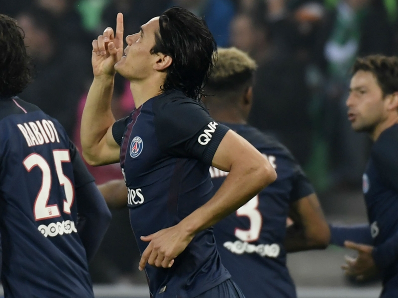 VIDEO: Cavani opens scoring with excellent header