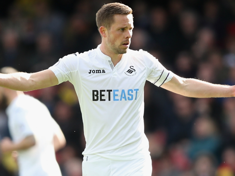 Britton expects Sigurdsson to join Everton