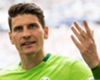 El Wolfsburgo renueva a Mario Gomez de una peculiar manera: "Es nuestro hijo de puta"