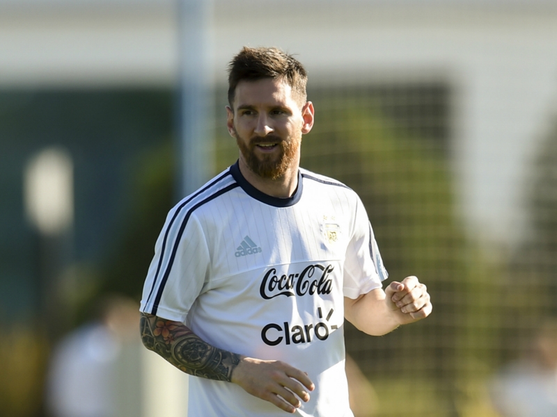 WATCH: Messi trains in Melbourne