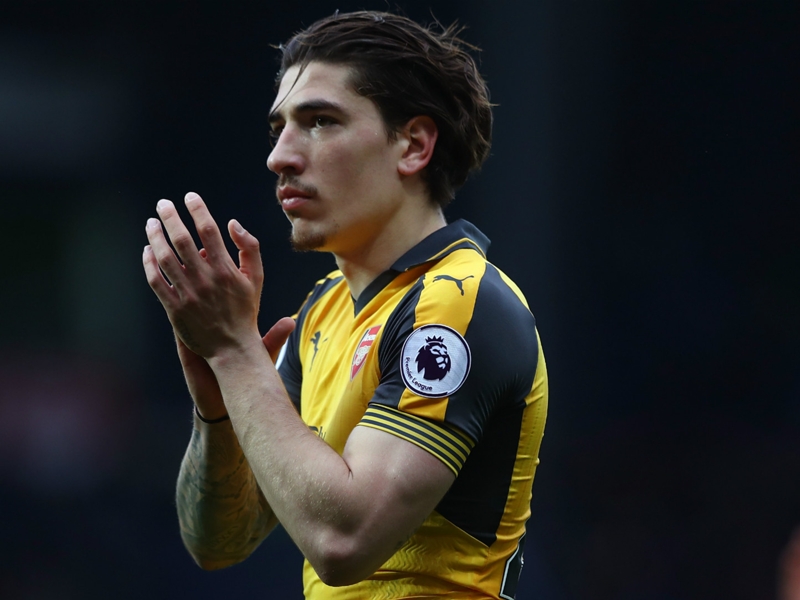 Suarez wants Arsenal's Bellerin at Barcelona