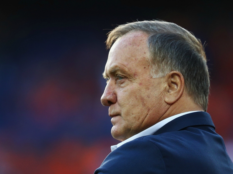 Advocaat emotional over Sneijder goal on record-breaking appearance