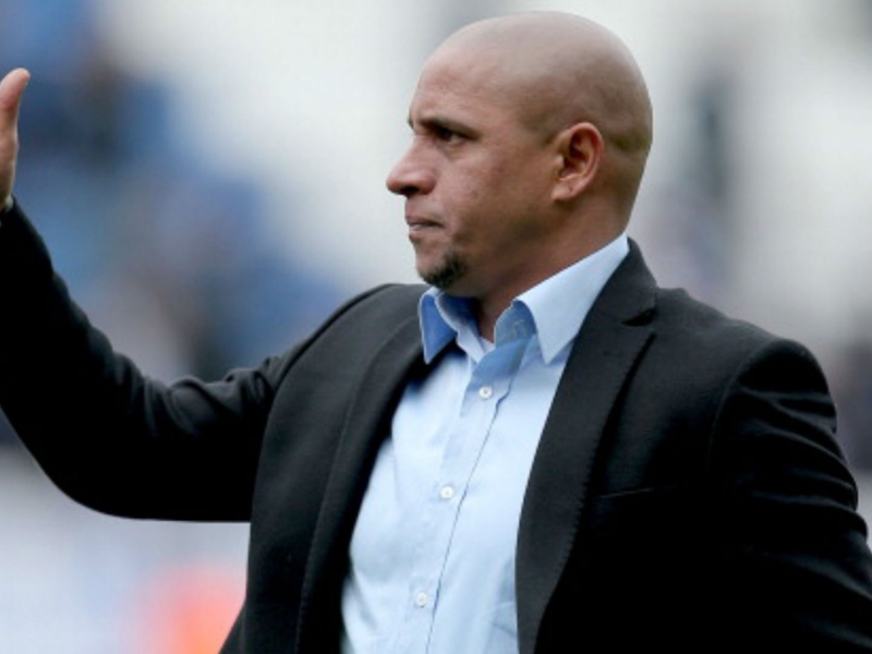 Roberto Carlos becomes grandfather at 44