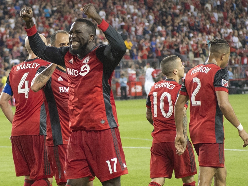 Stars combine to keep Toronto FC atop Supporters' Shield race