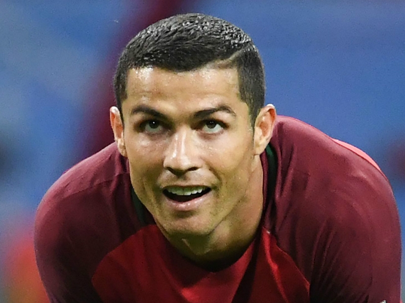 Ditzy Ronaldo's underwear goes viral in new ad campaign!