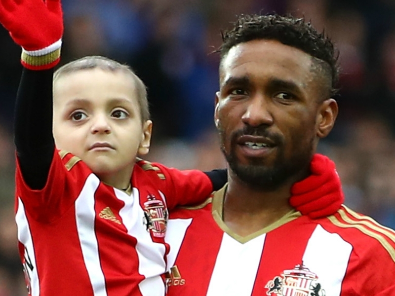 Jermain Defoe visits terminally ill Sunderland fan Bradley Lowery