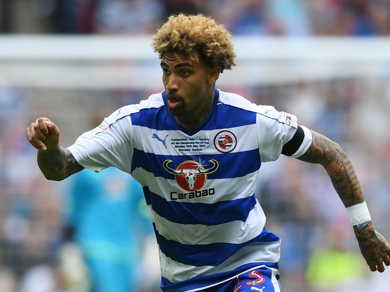 U.S. international Danny Williams signs with Huddersfield