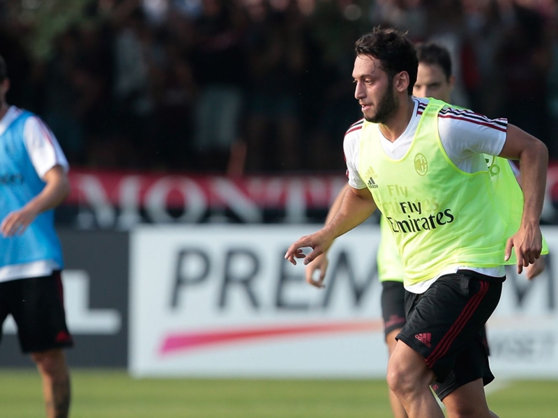 Milan must fight Juventus for Scudetto - Calhanoglu