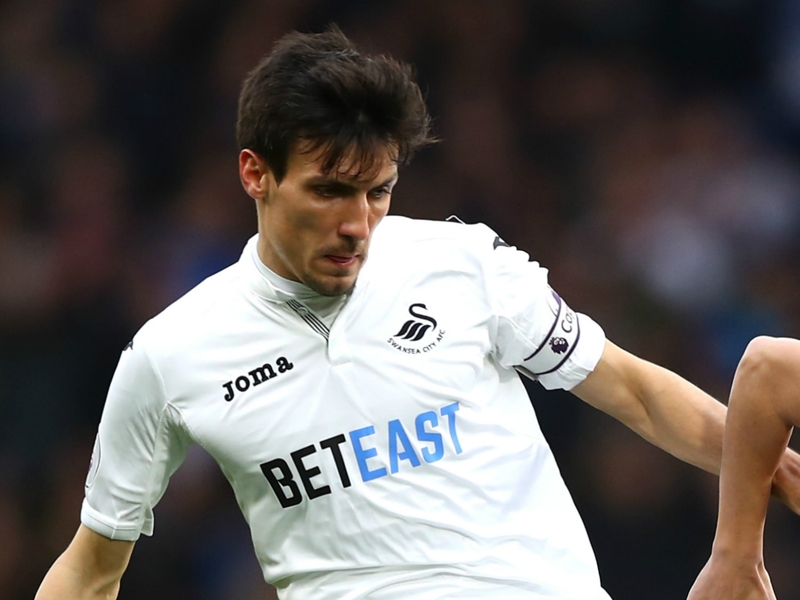 Cork swaps Swansea for familiar surrounds of Burnley in £10m deal