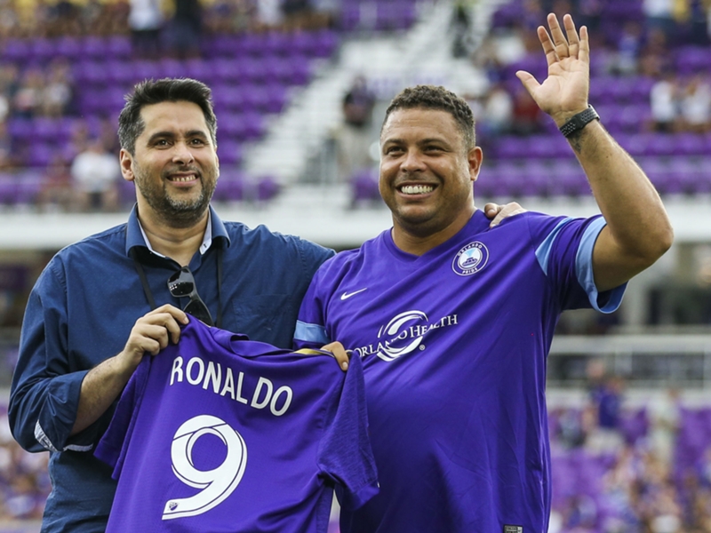 Orlando City presents Ronaldo with jersey ahead of Atlanta match