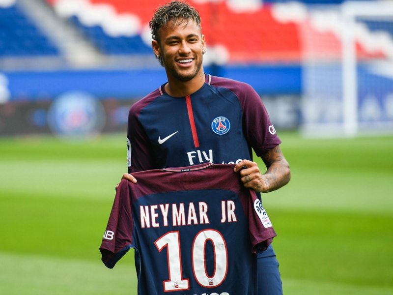 VIDEO: Neymar sings initiation song after joining PSG