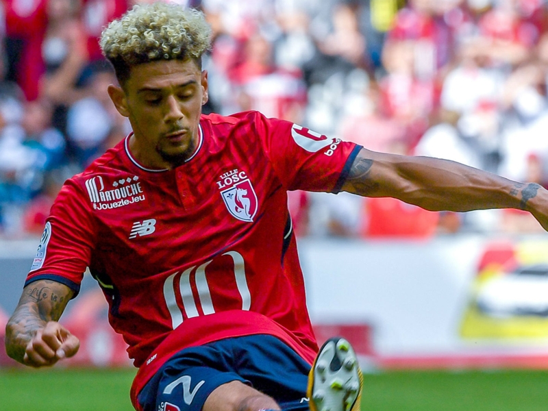 Lille : Kevin Malcuit estime que le PSG est favorisé par les arbitres au Parc des Princes