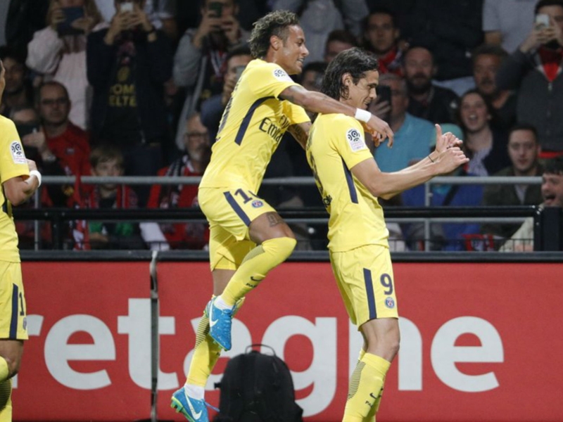Guingamp 0 Paris Saint-Germain 3: Neymar scores and assists Cavani on debut after bizarre Ikoko own goal