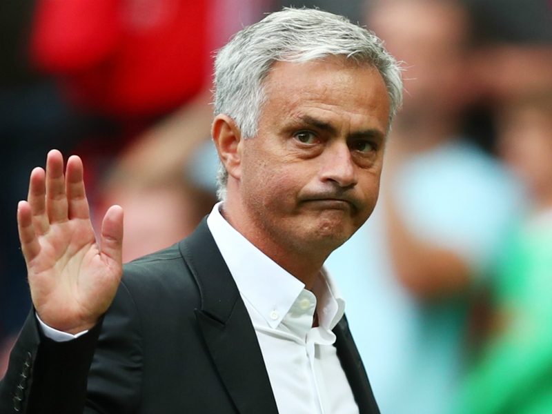 Mourinho accepts defeat in hunt for fourth Manchester United signing