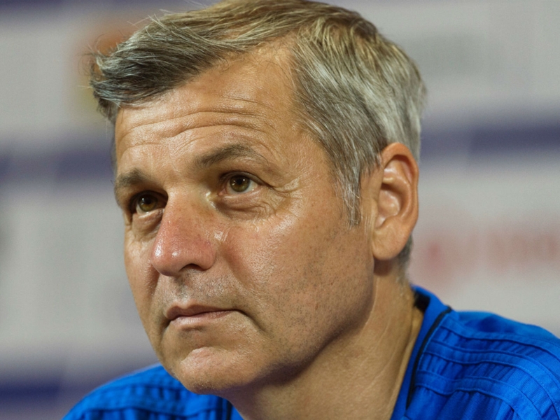 VIDÉO - Bruno Genesio après l'élimination du PSG par Manchester United :