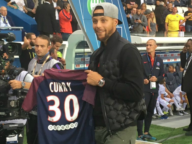 NBA star Stephen Curry watches Neymar and PSG in action against Saint-Etienne