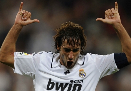 New York Cosmos sign Raul
