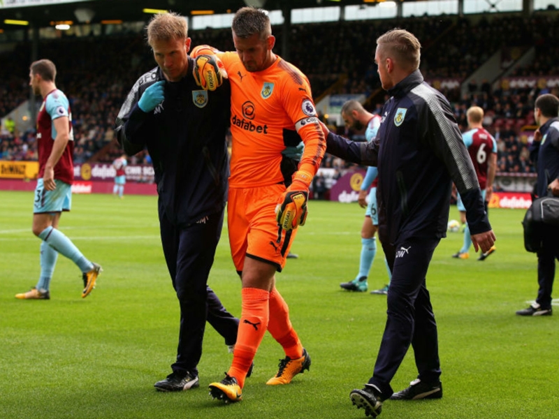 Heaton suffers dislocated shoulder, confirms Dyche
