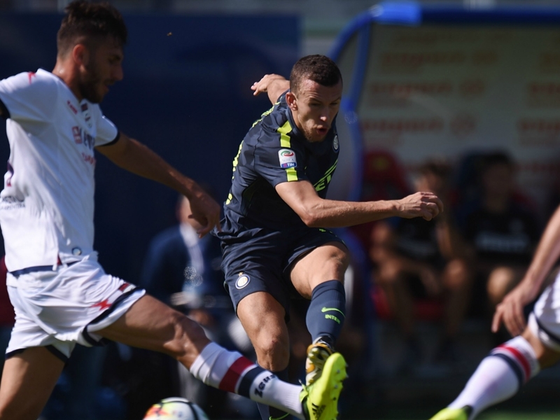 Crotone-Inter Milan 0-2, l'Inter s'en sort bien