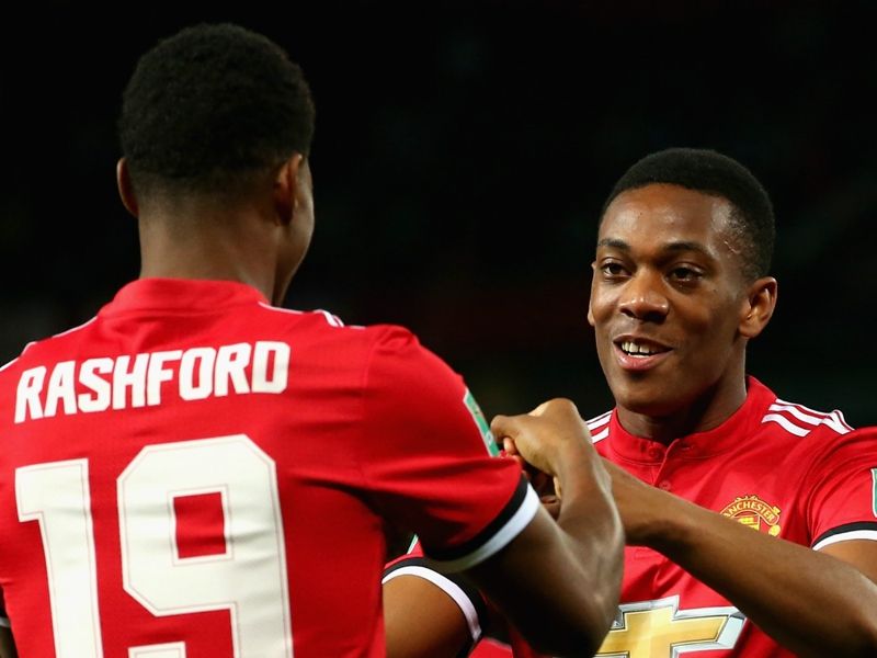 'Watch Mane and Salah' - Neville advises Man United pair to mirror Liverpool duo