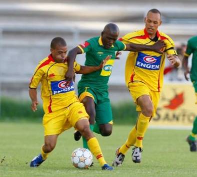 Richard Henyekane - Santos - Golden Arrows