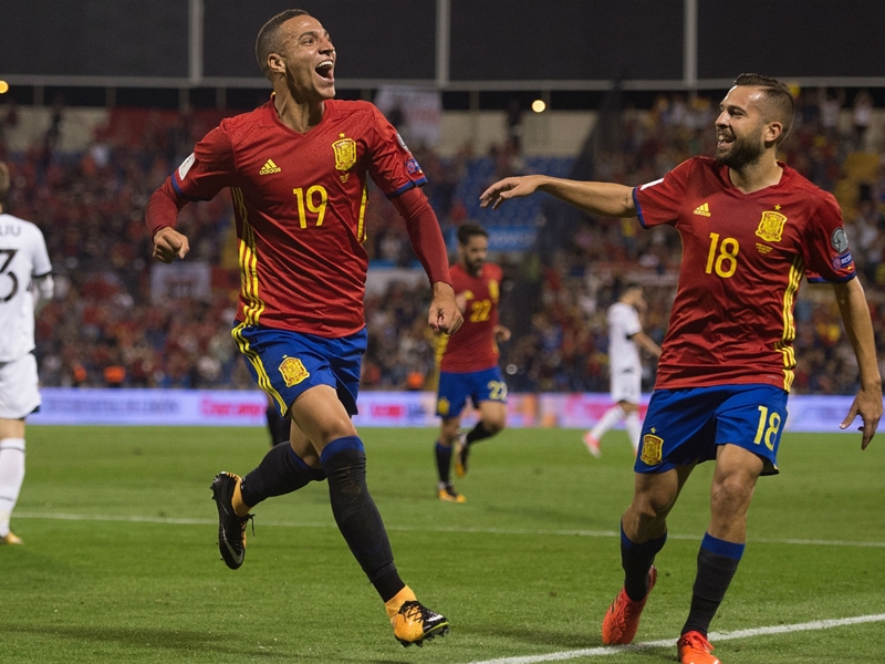 Spain 3 Albania 0: World Cup place wrapped up as Pique gets mixed reception
