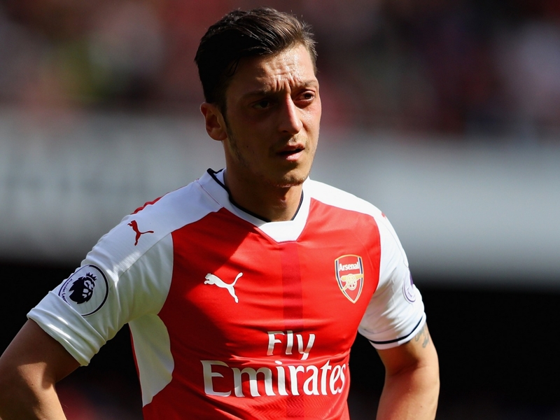 Which Premier League club sells the most expensive shirts?