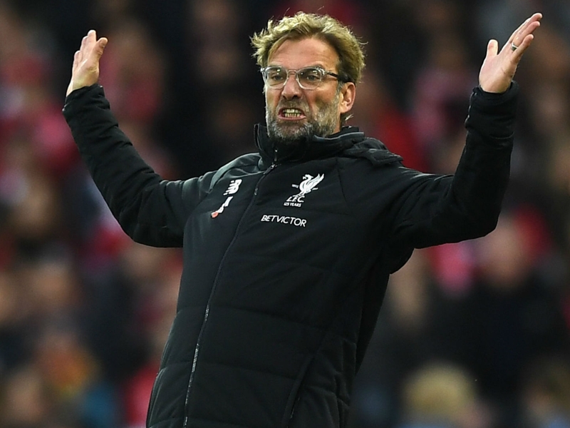 Michael Owen backs Jurgen Klopp despite defensive struggles