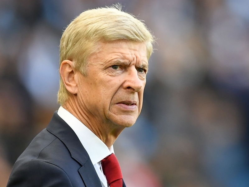 Everyone's got Arsene Wenger's back at Arsenal, says Alex Iwobi