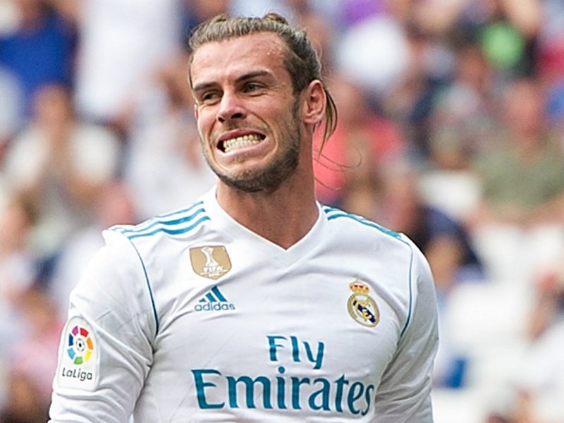 Giggs keen to help Bale overcome injury woes