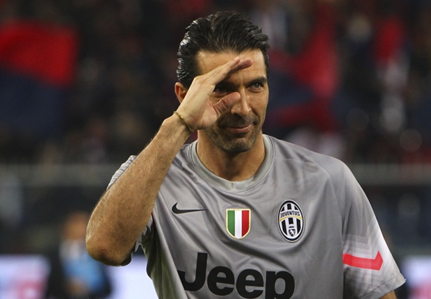 Buffon laughs off 'bizarre' Milan criticism