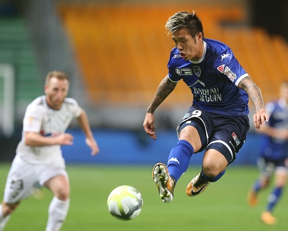 Après un passage remarqué à Troyes, Hyun-Jun Suk opterait pour le Stade de Reims
