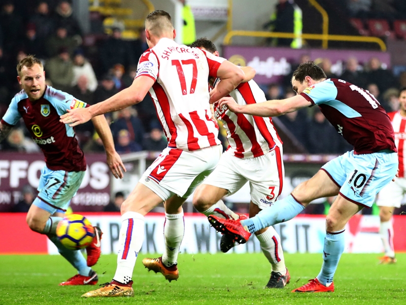 Burnley 1 Stoke City 0: Hosts go fourth after late Barnes winner