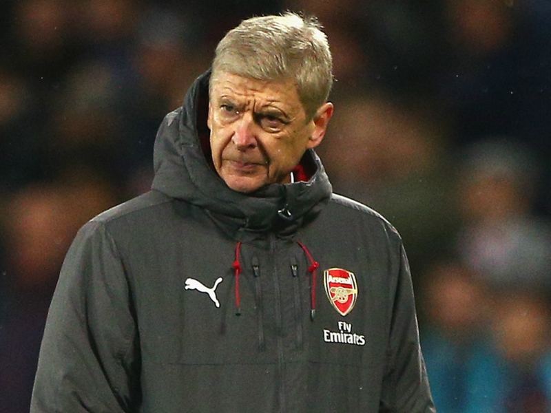 Arsenal's Wenger equals Ferguson record in the Premier League