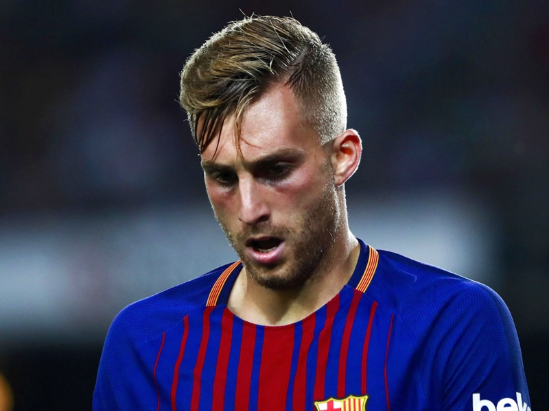 Barcelona's Deulofeu in doubt for Clasico after training injury