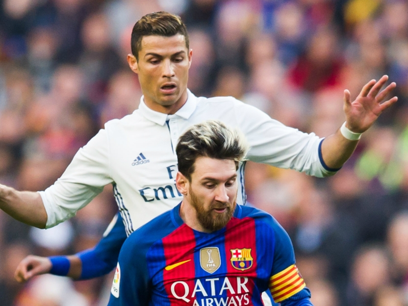 Messi would've achieved twice as much if Ronaldo wasn't around - Torres