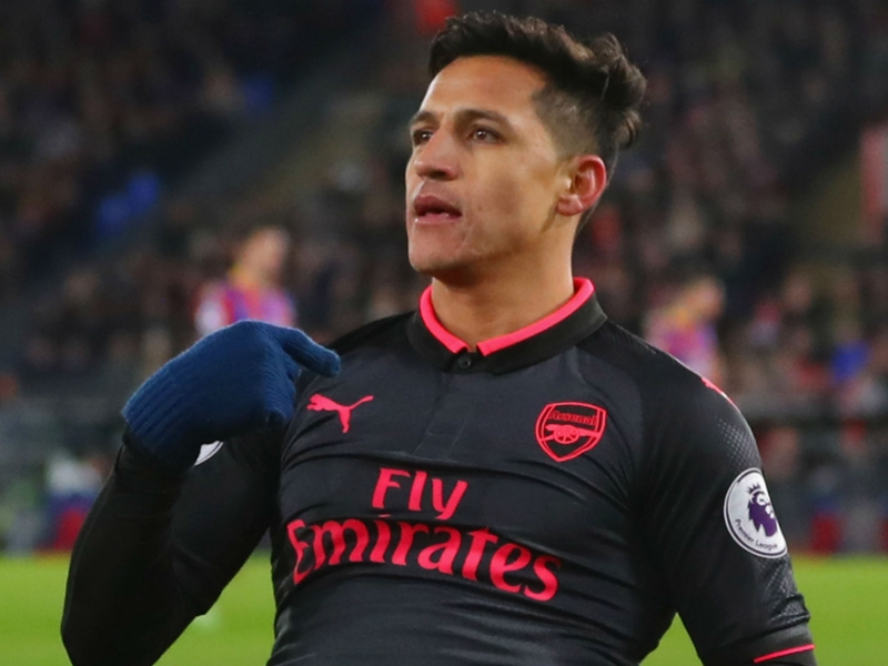 Wenger 'not fearful' of Arsenal losing Alexis in January