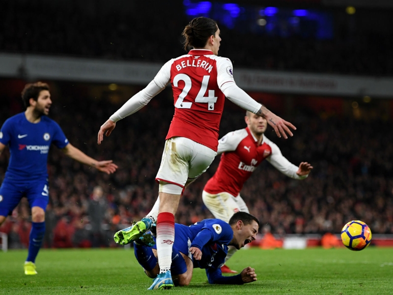 Wenger blames press for protecting referees after 'farcical' penalty decision