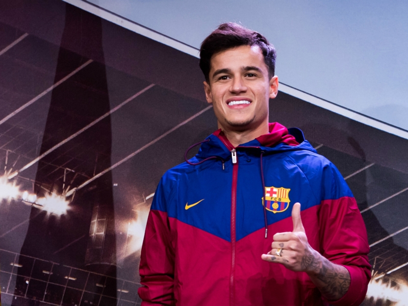 Barcelona unveil Coutinho at Camp Nou