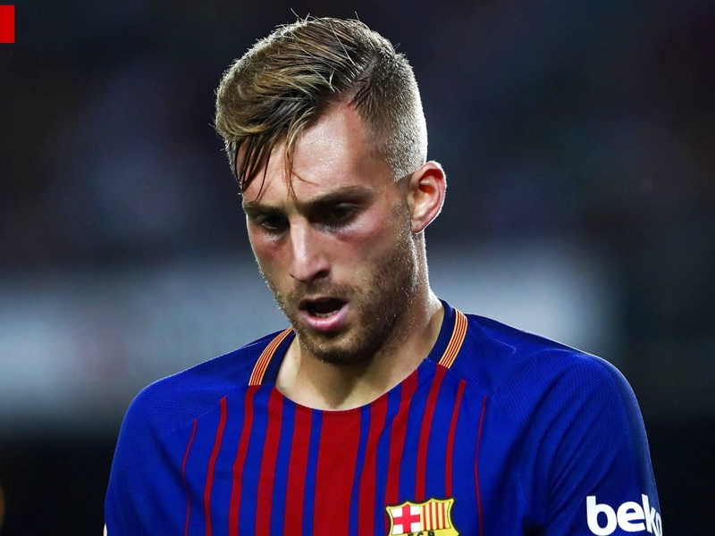 ديولوفيو: فشلت في برشلونة لأنني لست ميسي وزملائي وعدوني بالكرة الذهبية ديولوفيو: فشلت في برشلونة لأنني لست ميسي وزملائي وعدوني بالكرة الذهبية