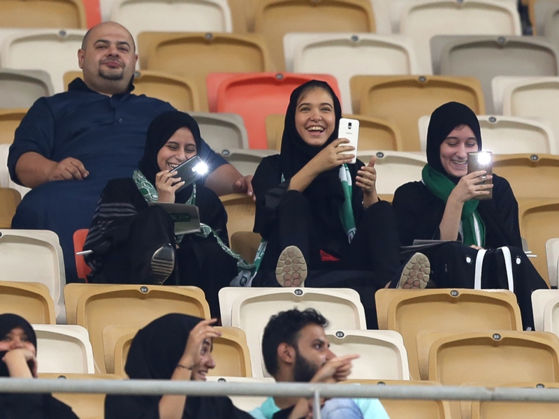 Women attend football match for first time ever in Saudi Arabia