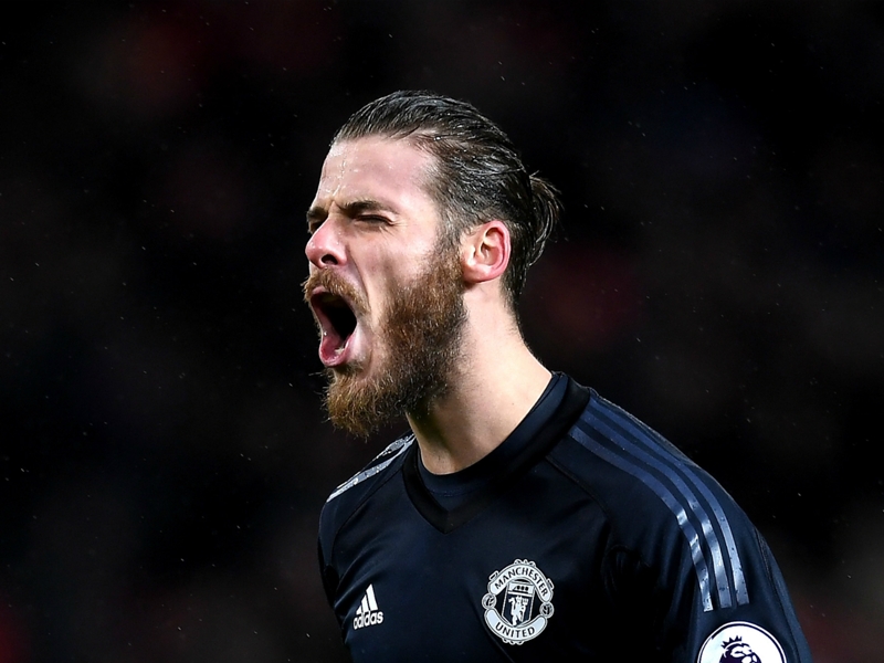De Gea happy to delay Man Utd contract talks