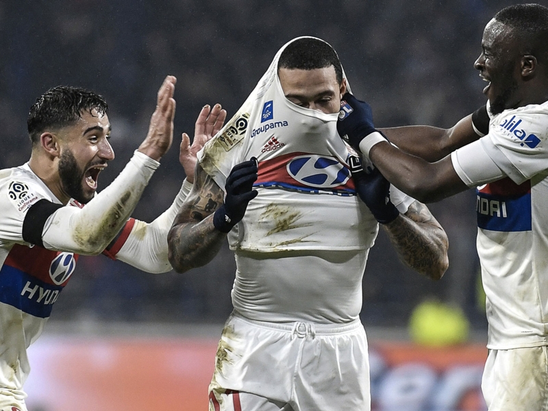 Olympique lyonnais - Avec Depay, les latéraux ou Ndombélé, la concurrence instaurée par Bruno Génésio porte ses fruits