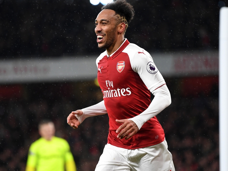 Wenger likens Aubameyang to Henry but urges caution