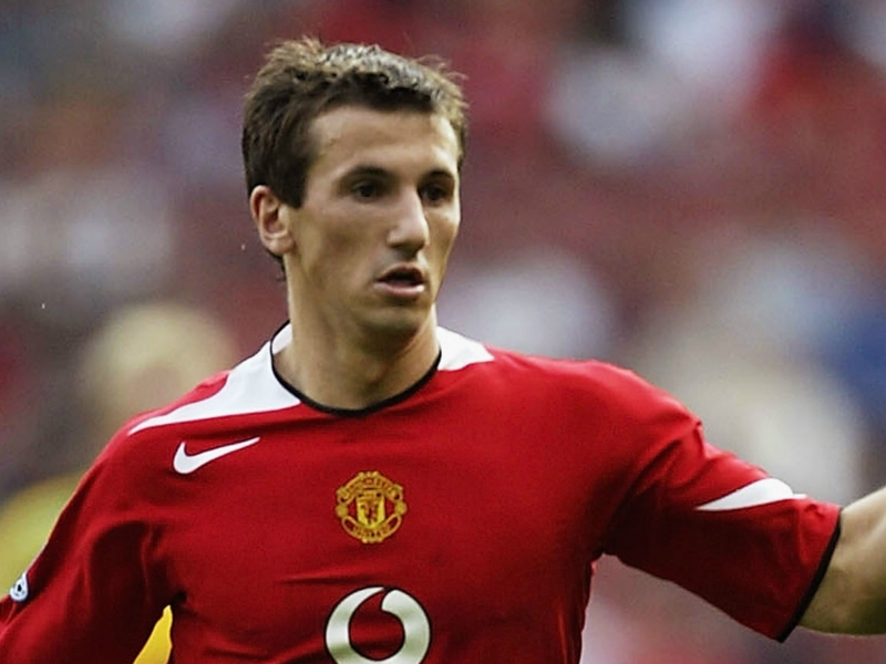 Former Manchester United midfielder Liam Miller dies aged 36