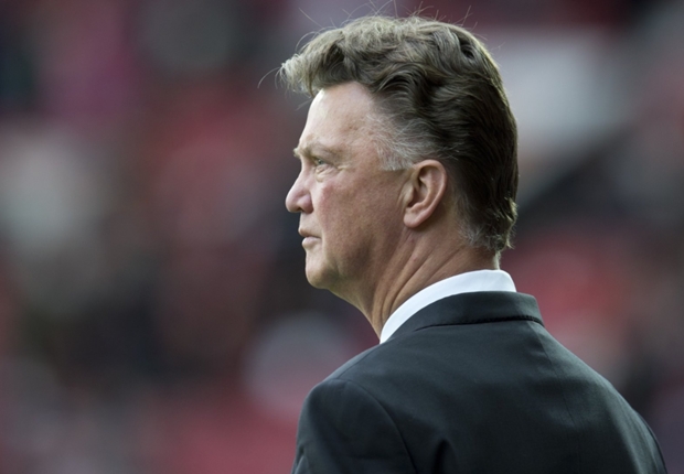 Van Gaal: January signings very difficult for Manchester United