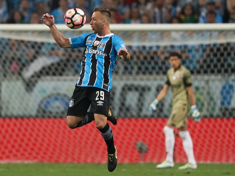 New Barcelona signing Arthur eager to find out if Messi is from another planet
