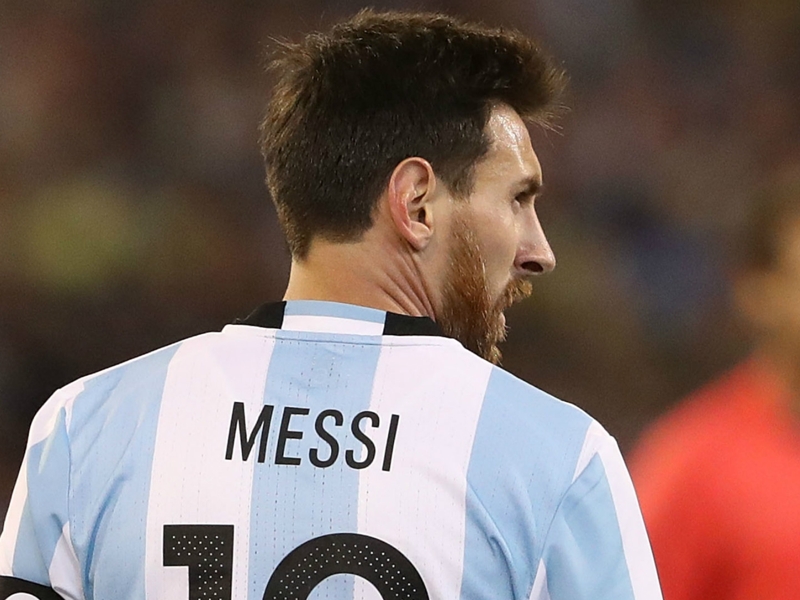 Queiroz: Messi should be banned until FIFA proves he is human!