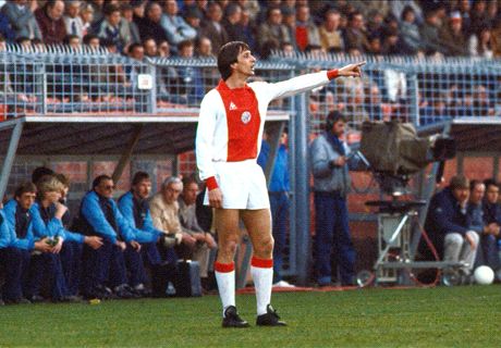 Brazilian duo pull off 'Cruyff' penalty