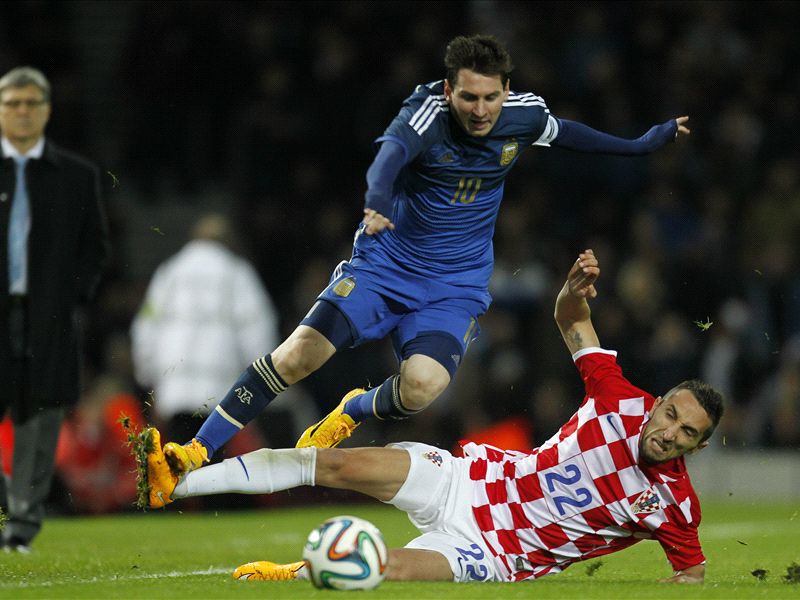 Messi & Tevez make Argentina reunion one to remember